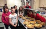 Temple Beth El Teens Working in the Kitchen