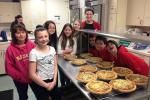 Temple Beth El Teens Working in the Kitchen